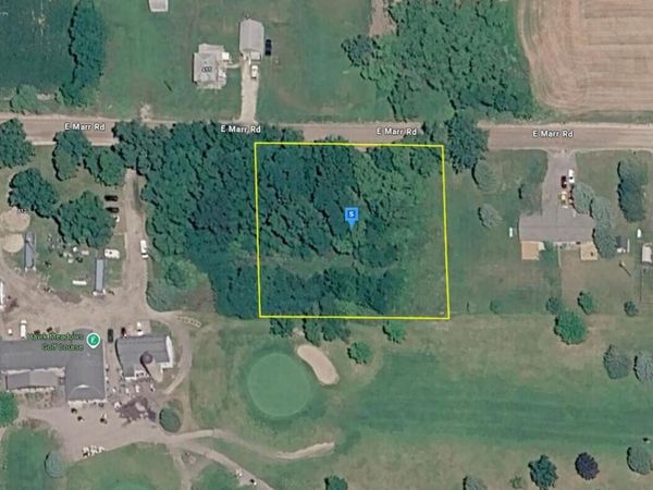 500 E Marr Road, Howell, MI 48855