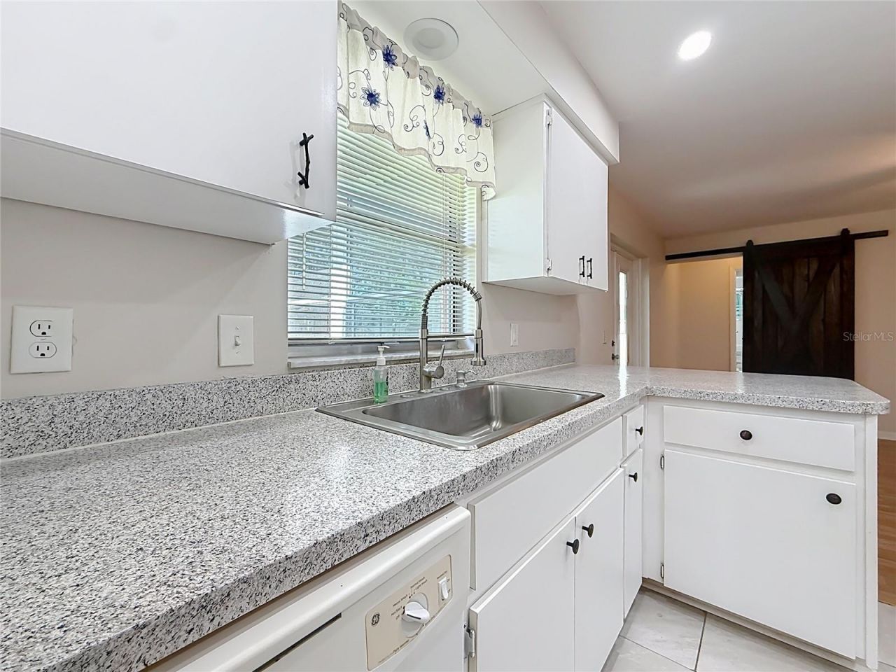 230 W Staggerbush Path , Beverly Hills, FL 34465 Photo