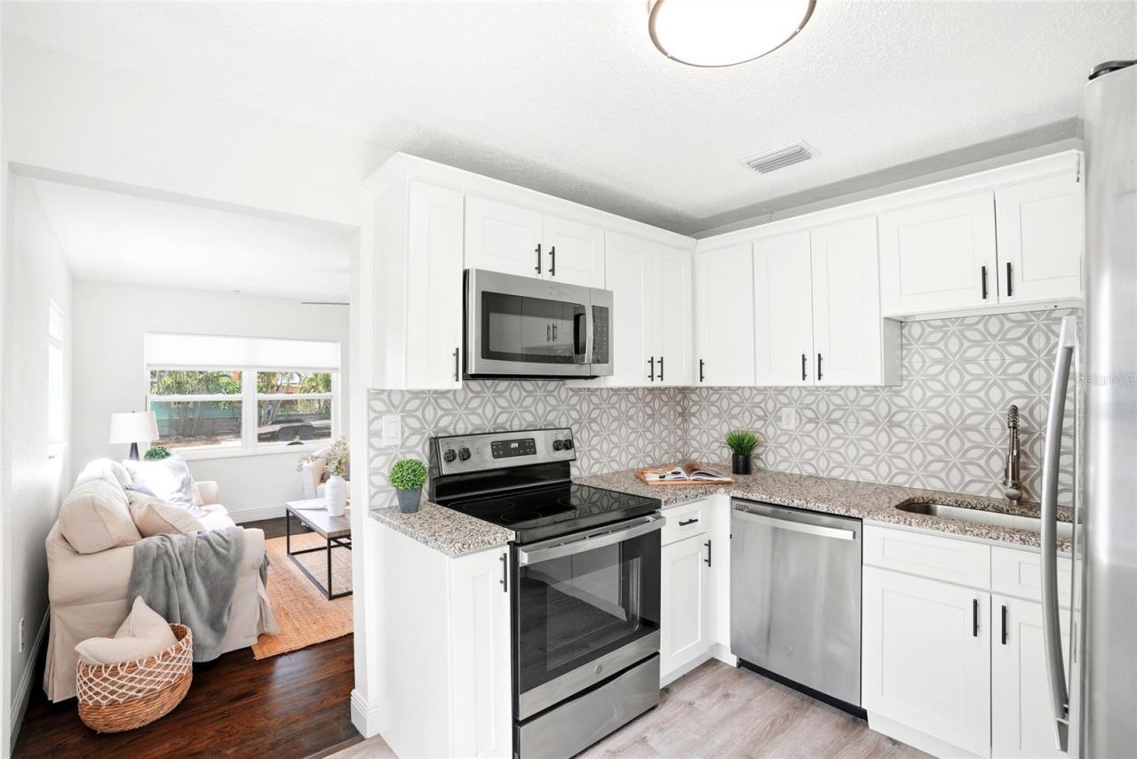 2444 32nd Avenue N, Saint Petersburg, FL 33713 Photo