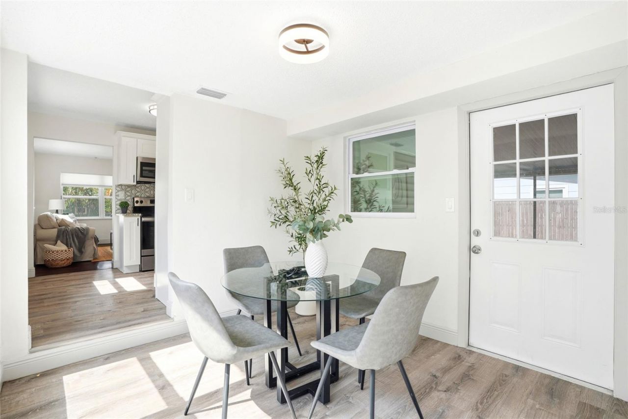 2444 32nd Avenue N, Saint Petersburg, FL 33713 Photo