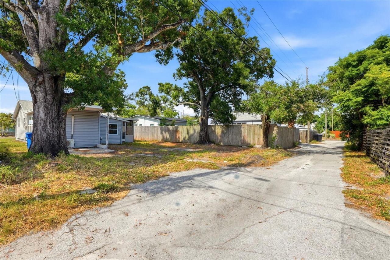 2444 32nd Avenue N, Saint Petersburg, FL 33713 Photo