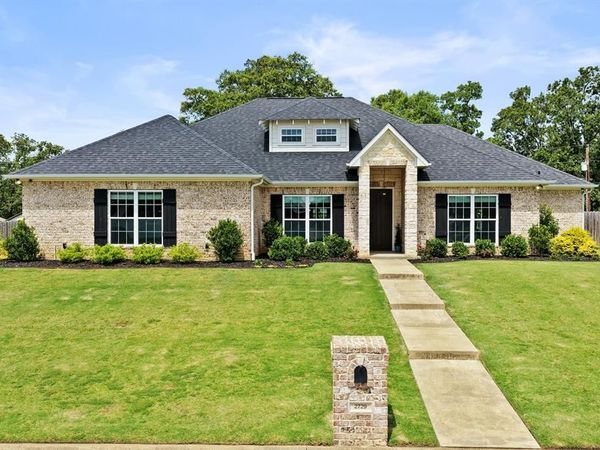 2729 Stone Briar, Mount Pleasant, TX 75455