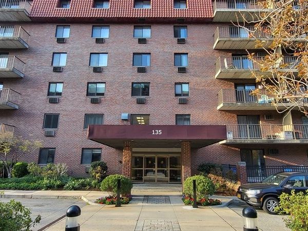 135 Pleasant St, Unit 202, Brookline, MA 02446