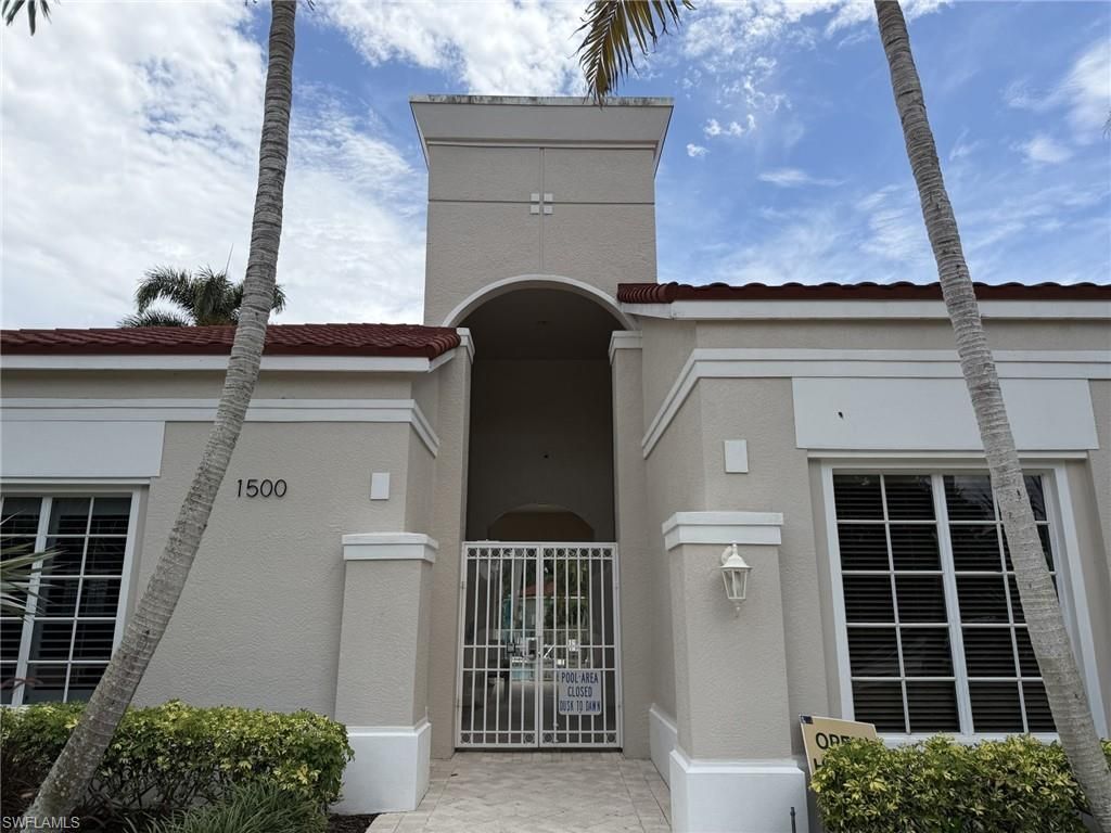 1590 Clermont Dr, Unit K-403, Naples, FL 34109 Photo