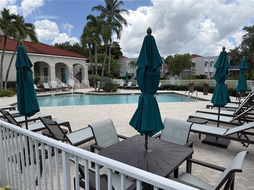 1590 Clermont Dr, Unit K-403, Naples, FL 34109 Photo