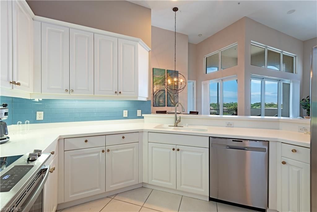 1590 Clermont Dr, Unit K-403, Naples, FL 34109 Photo