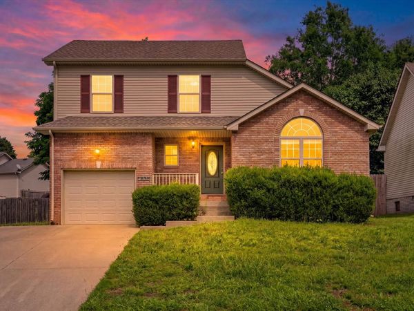 661 Deer Ridge Dr, Clarksville, TN 37042