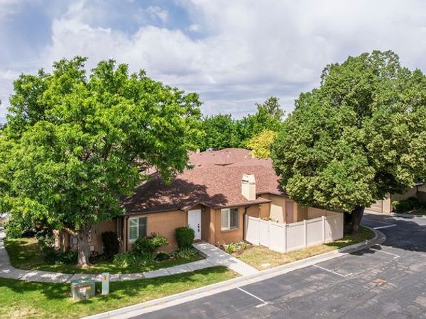 8956 S GOLDEN FIELD WAY E, Sandy, UT 84094