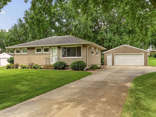 402 Strathmore Lane SE, Rochester, MN 55904