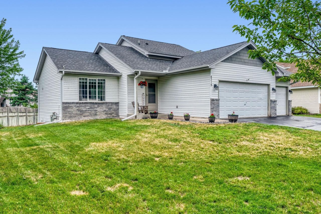 4319 230th Avenue NW, Saint Francis, MN 55070
