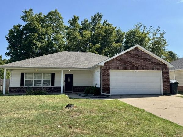 1005 W 21st Street, Claremore, OK 74017