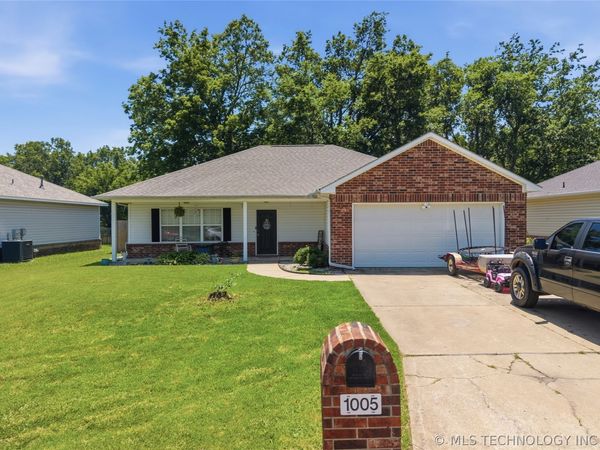 1005 W 21st Street , Claremore, OK 74017