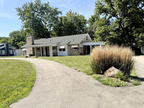 708 E Glover Street , Ottawa, IL 61350