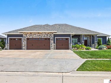 520 White Cap Bay, Lincoln, NE 68527