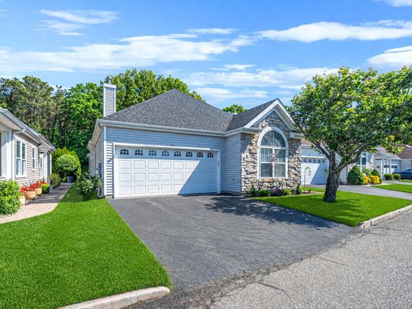 576 Leisure Drive , Ridge, NY 11961