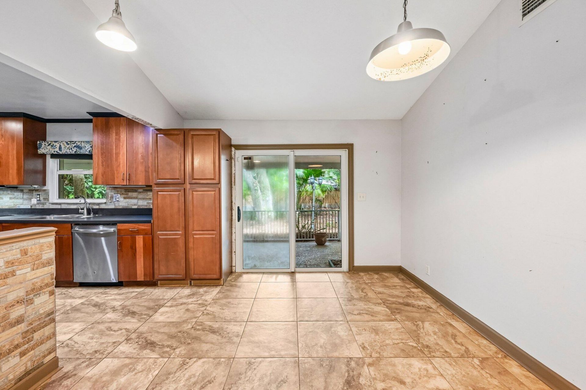 255 SW Salerno Road, Stuart, FL 34997 Photo