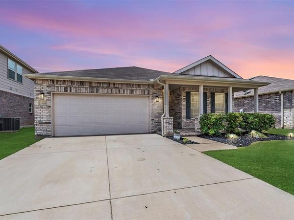 2404 Bermont Red Lane, Fort Worth, TX 76131