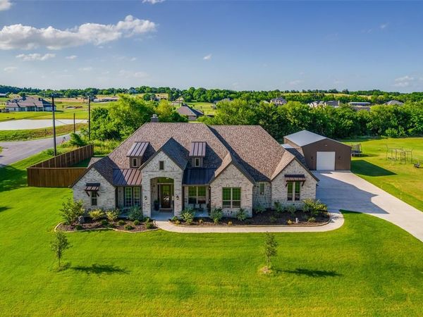 1800 Limestone Lane, Van Alstyne, TX 75495