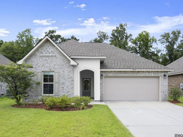8919 Meadow Sage Dr, Denham Springs, LA 70726