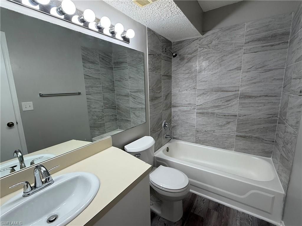 13521 Eagle Ridge Dr , Unit 125, Fort Myers, FL 33912 Photo