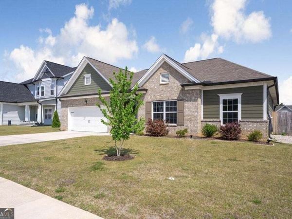 31 Winchester Drive, Rossville, GA 30741