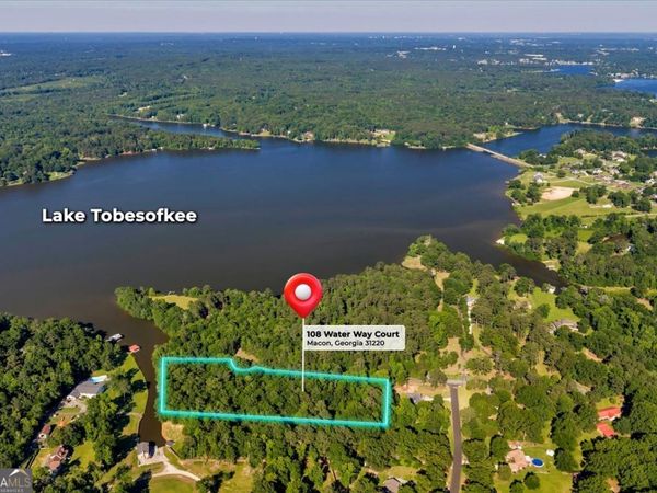 108 Water Way Court, Macon, GA 31220
