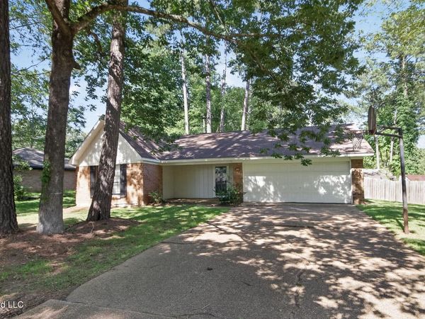 151 Plum Tree Road, Brandon, MS 39047