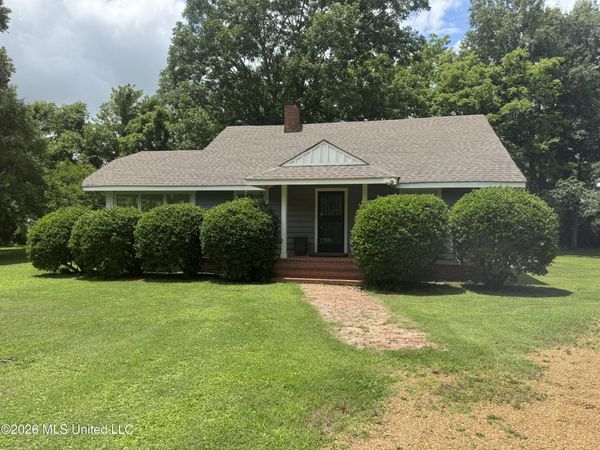 4095 Oakhurst Stovall Road, Clarksdale, MS 38614