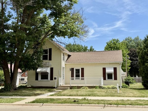 1112 6th Avenue , Sterling, IL 61081
