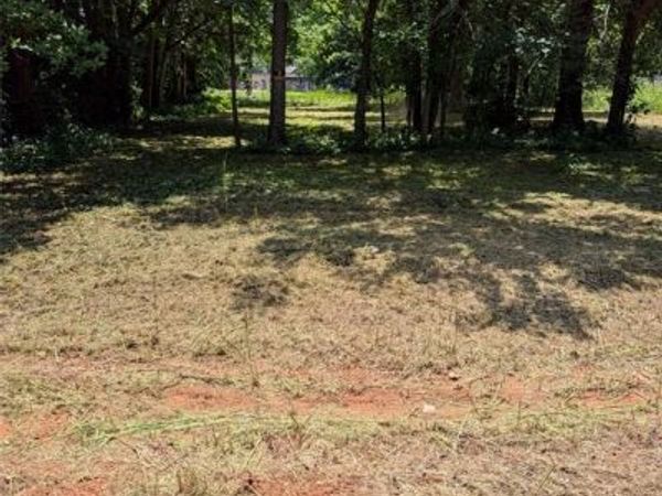 W Washington Avenue, Guthrie, OK 73044
