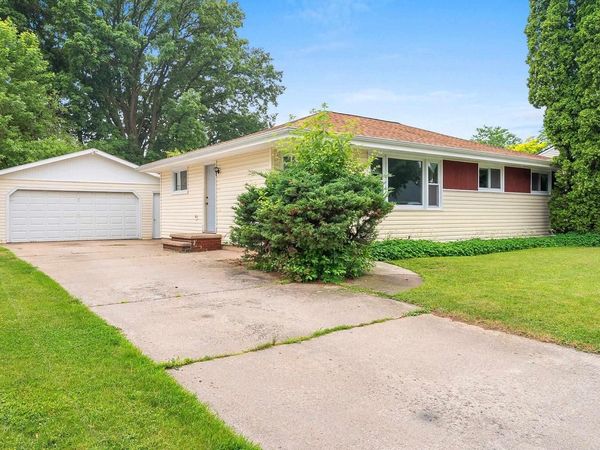 637 E WILSON AVENUE, Appleton, WI 54915