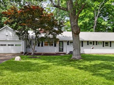 5831 Winans Drive, Hamburg Twp, MI 48116