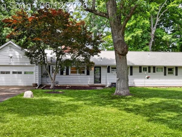 5831 Winans Drive , Hamburg Twp, MI 48116