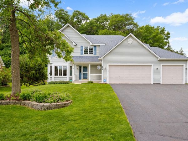 676 Falcon Ridge Road , Woodbury, MN 55125
