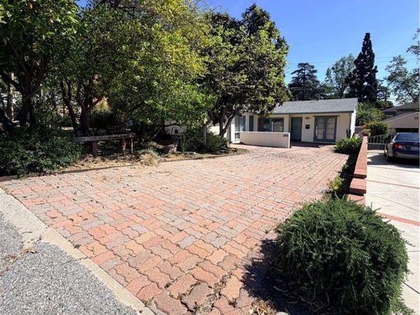 186 5th Avenue, Monrovia, CA 91016