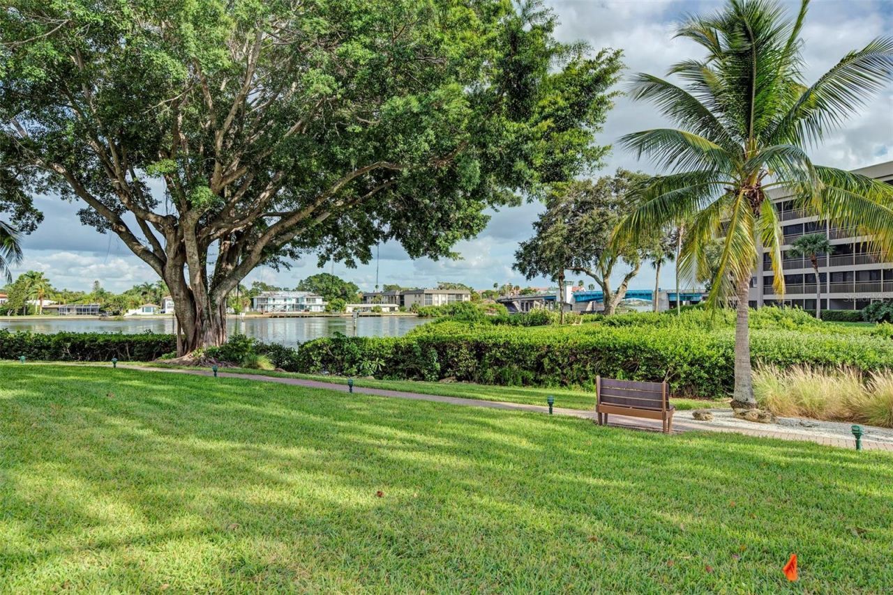 1800 Cove II Place , Unit 213, Sarasota, FL 34242 Photo