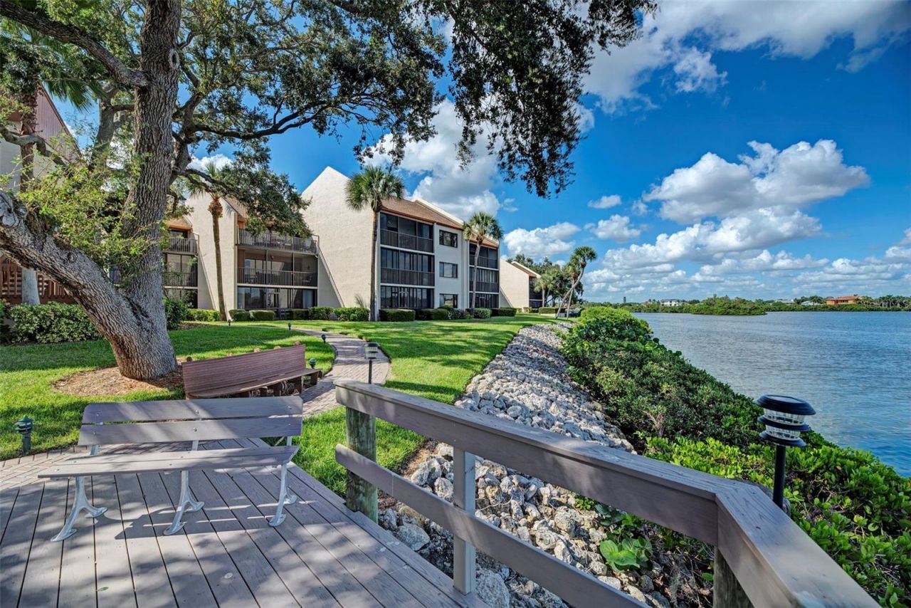 1800 Cove II Place , Unit 213, Sarasota, FL 34242 Photo