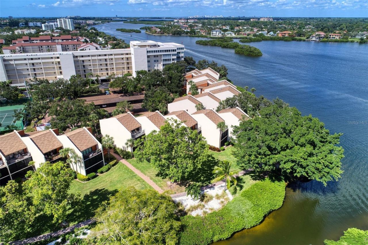 1800 Cove II Place , Unit 213, Sarasota, FL 34242 Photo