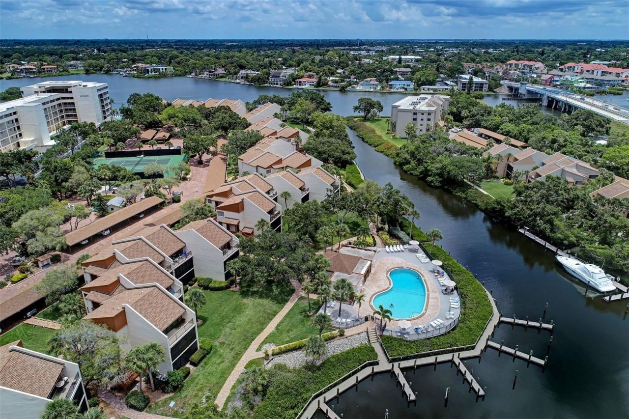 1800 Cove II Place , Unit 213, Sarasota, FL 34242 Photo
