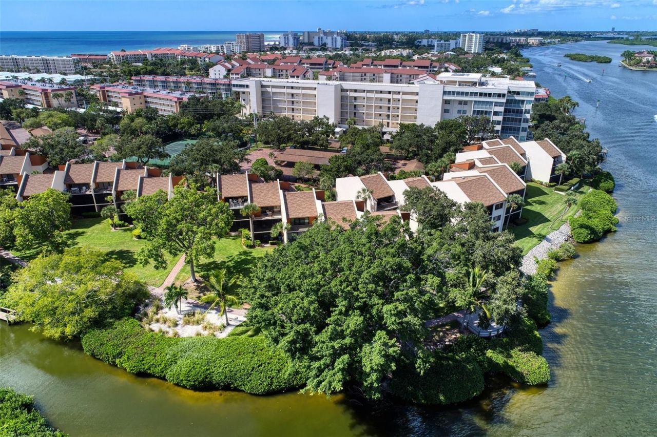 1800 Cove II Place , Unit 213, Sarasota, FL 34242 Photo