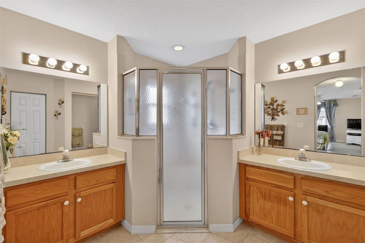 751 Old Oaks Lane , Leesburg, FL 34748 Photo