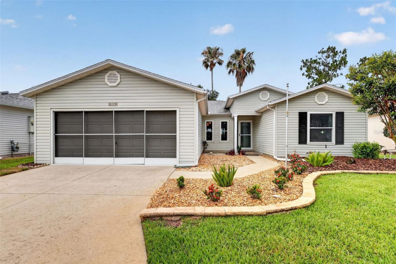 751 Old Oaks Lane , Leesburg, FL 34748 Photo