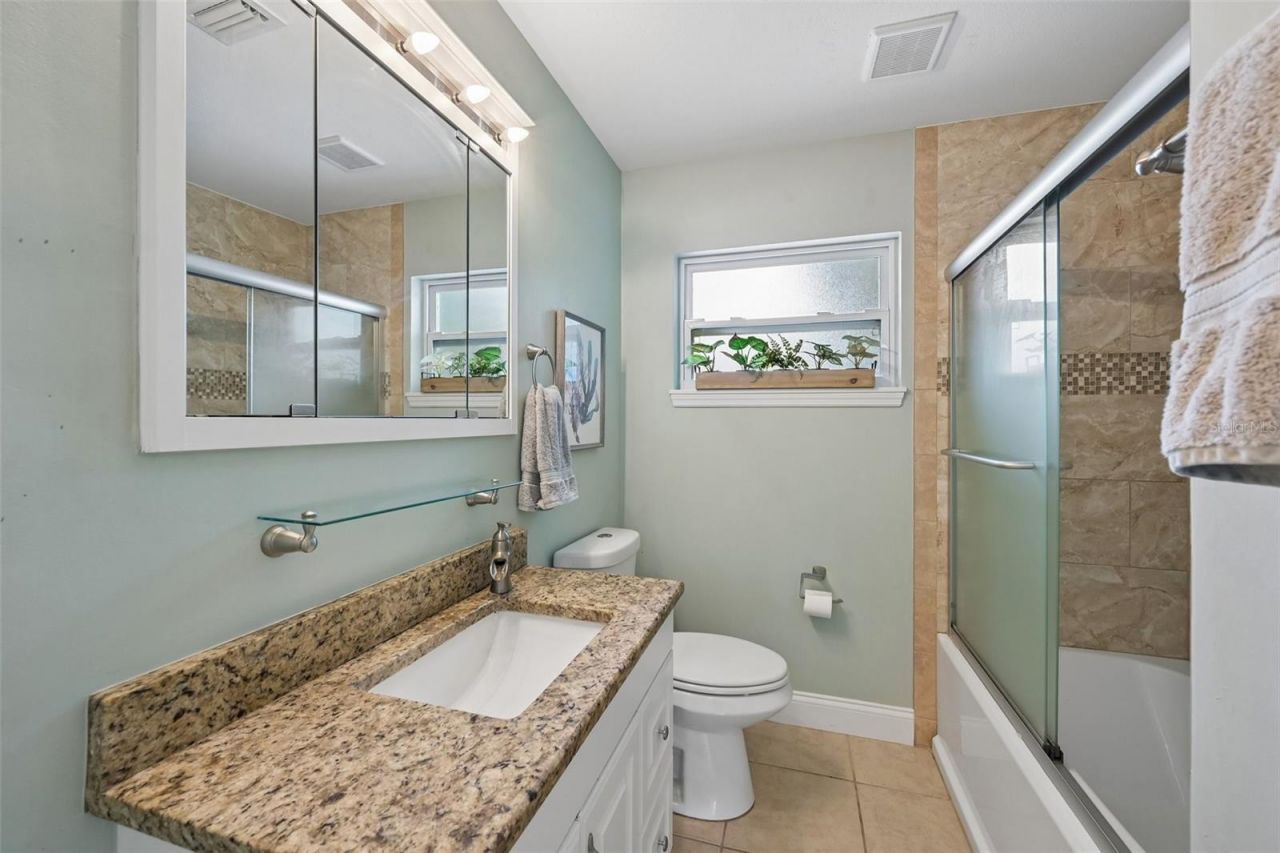 5005 Bee Ridge Road, Sarasota, FL 34233 Photo