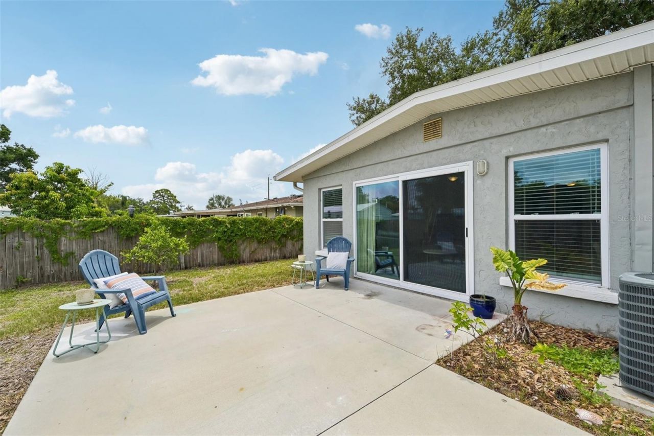 5005 Bee Ridge Road, Sarasota, FL 34233 Photo