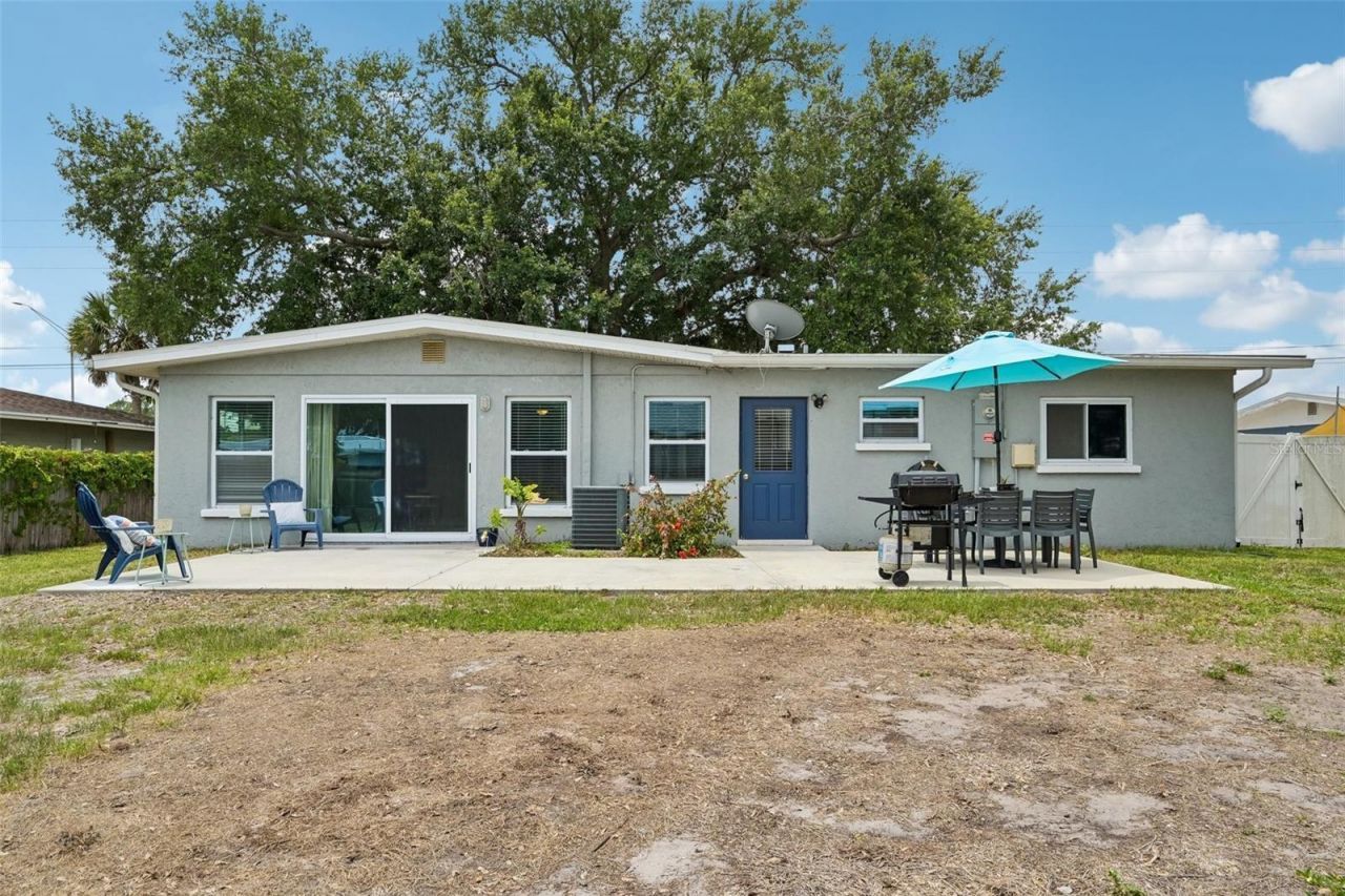 5005 Bee Ridge Road, Sarasota, FL 34233 Photo