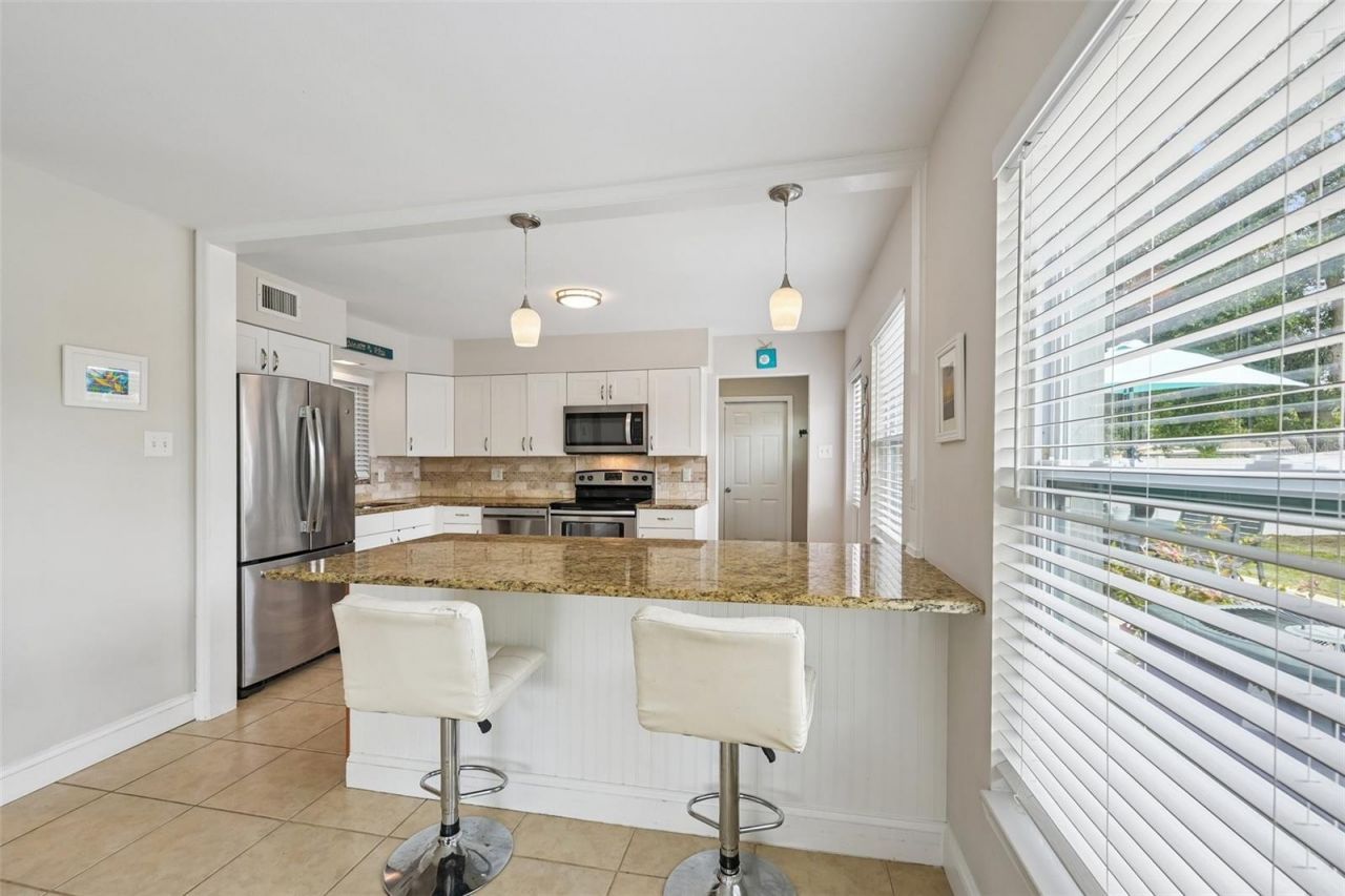 5005 Bee Ridge Road, Sarasota, FL 34233 Photo