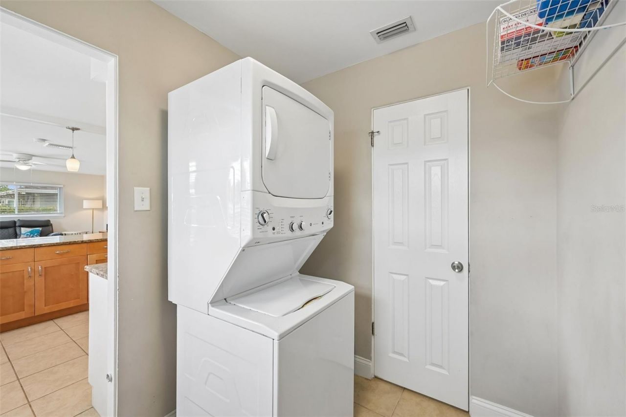 5005 Bee Ridge Road, Sarasota, FL 34233 Photo