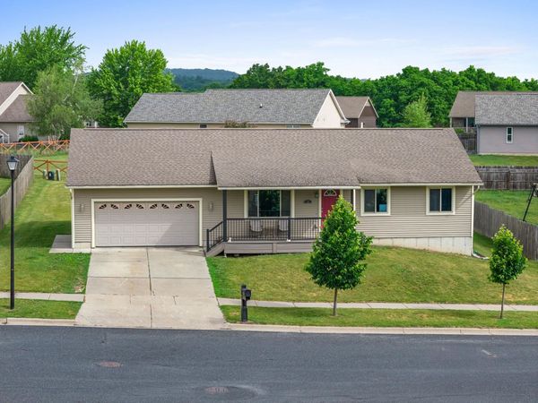 38 Dessa Rain Drive, Reedsburg, WI 53959