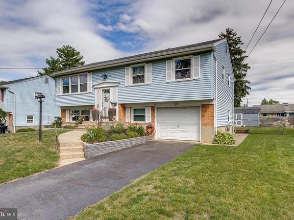 211 FAIRMOUNT AVENUE , BLACKWOOD, NJ 08012