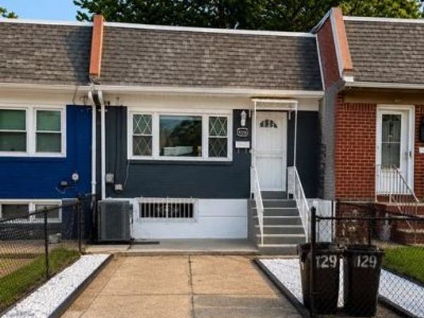 1124 LAKE SHORE, CAMDEN, NJ 08104